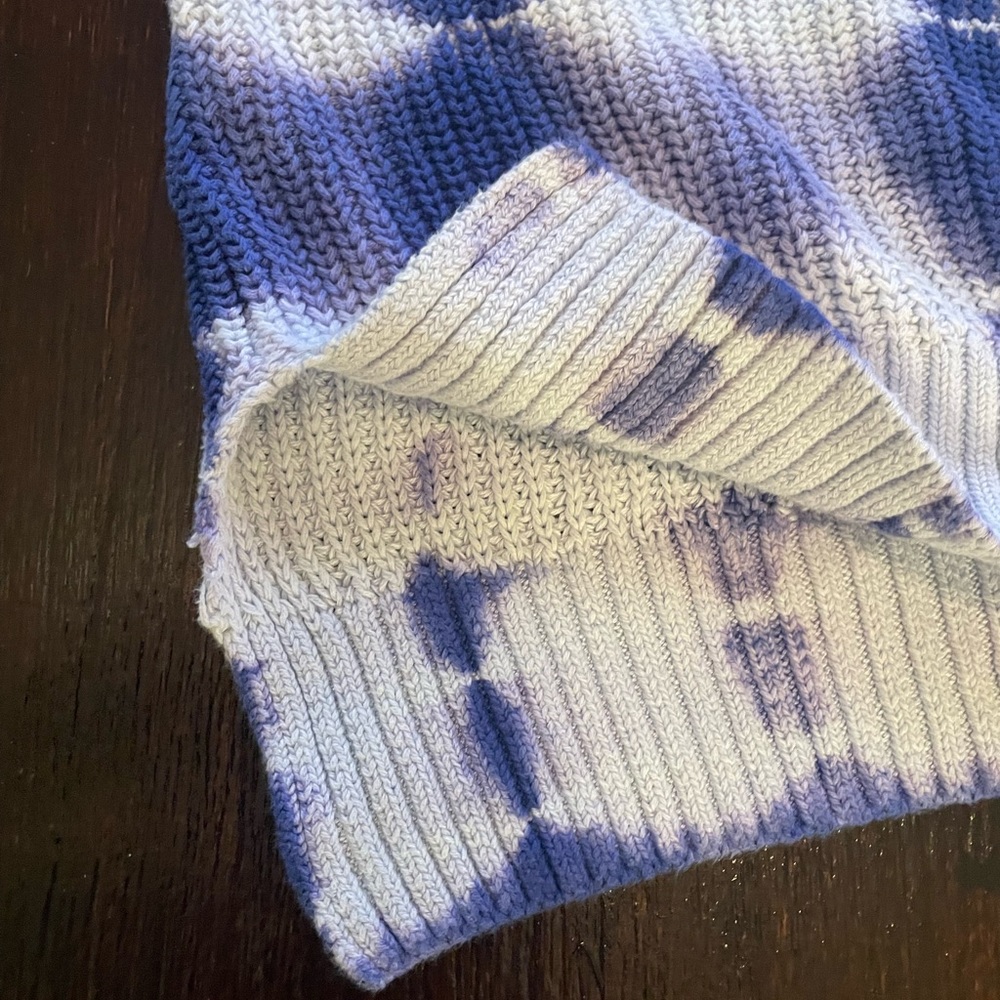 Oversized tie dye blue & white sweater - Picture 3 of 3